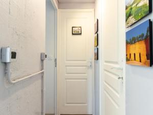 Maisons de vacances Attractive holiday home with shared pool in the Luberon : photos des chambres