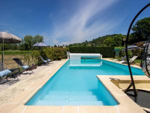 Maisons de vacances Attractive holiday home with shared pool in the Luberon : photos des chambres