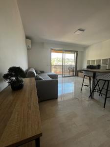 Appartements Golf-Juan Apartment 300m de la mer : photos des chambres