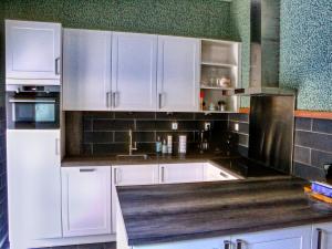 Farmhouse in De Heurne near the forest