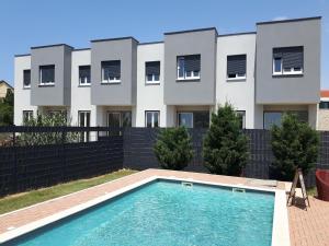 Apartments Lug 2, new and comfortable with pool