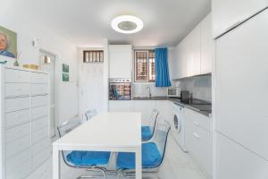 Apto Feliz-Los Cristianos Beach, Pool & Center