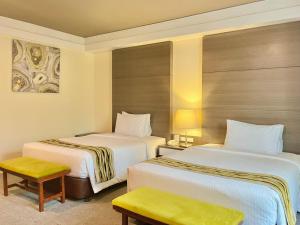 88 Courtyard Hotel