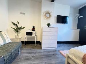 Pembroke Place Private Room 11