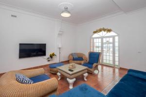 4BR Chalet El Romero-Private Pool, Barbecue & Chill