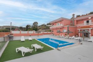 4BR Chalet El Romero-Private Pool, Barbecue & Chill