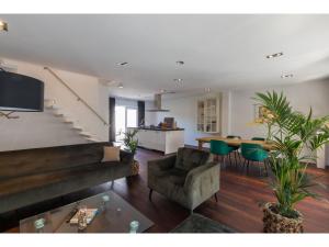 Central Domburg Apartment