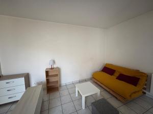 Appartements Logement cosy avec ascenseur : photos des chambres
