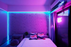 Cyber Shinjyuku Tokyo Room