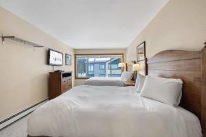 2 Bedroom Kirkwood Condo – Across the Street from Village condo