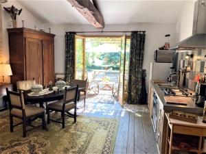 Cottage in Saint-Jean with Terrace