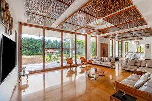 Punya Farms - Luxury 5BR near Isha Yoga