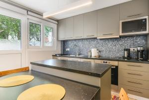 Modern apartment in Glifada