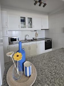 Azulmaris - Direkt am Strand in Vila Chã - Terrasse und Meerblick