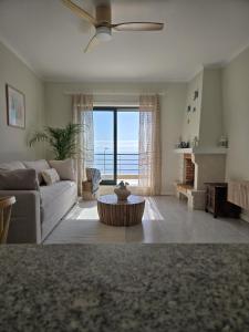 Azulmaris - Direkt am Strand in Vila Chã - Terrasse und Meerblick