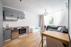 Saska Kępa Grey Harmony Apartment by BookingHost