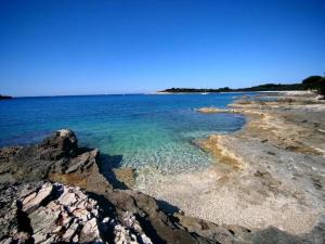 Banjole Apartment near Beach