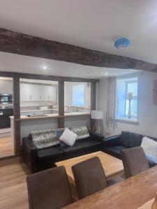 4 BedroomEn suite Central Townhouse Ideal for Groups