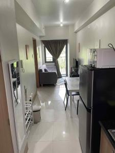 10 minutes from MOA - Cozy Condo with Hot Shower & Balcony