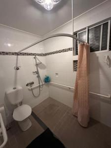 Cozy Single Room in House with Large Garden - KV5