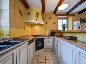 Maisons de vacances Cosy holiday home with swimming pool : photos des chambres