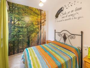 Sunny Apartment Near Paseo