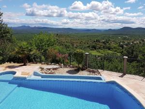 Villas Courry Views Pool & Nature : photos des chambres