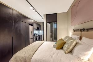 Big Screen Bliss at The Lineal