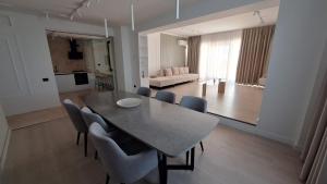 Solid Magic Apart Hotel