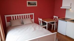 Charming studio apartment with terrace near Mérode