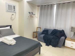 Cozy Room in Modern Paraaque Condo with 2 Bedrooms