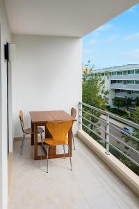 10 min walk to Rocha Beach