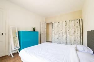Appartements Authentic Paris Nest Steps from Montmartre : photos des chambres