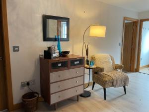 Alma House - Coastal Haven Seahouses Retreat