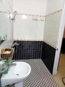 Khách sạn Á Đông