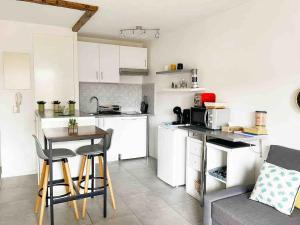 Appartements Bara ,Balcony ,Parking ,Patte d-oie neighborhood : photos des chambres