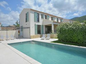 Villas Villa in Malaucene with Heated Pool : photos des chambres