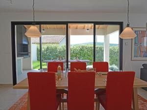 Villas Villa in Malaucene with Heated Pool : photos des chambres