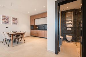 Luxury Villa - New Building with pool and Fantastic Panoramic Sea View