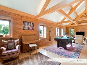 Villa in Freyneux with Garden