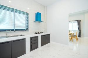 Villa 3 Bedrooms in Central Hua Hin Near Beach