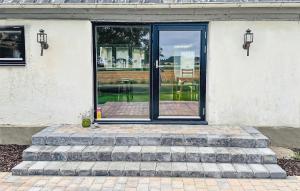 3 Bedroom Lovely Home In Hammenhög