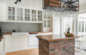 Beautiful Home In Torekov