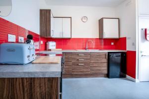 Fern Bank - 5 Bedroom House - Horton