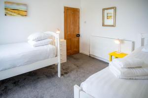 Fern Bank - 5 Bedroom House - Horton