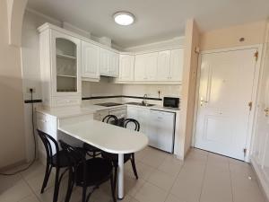 Cefe Sunset Apartment