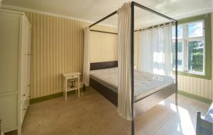 Stunning Home In Skillingaryd With Sauna