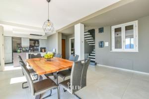 Lake Maggiore View Apt Meina