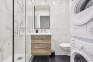 Bright apartment for 2 people just ouside Paris