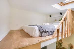 Superb and design studio near the Eiffel Tower